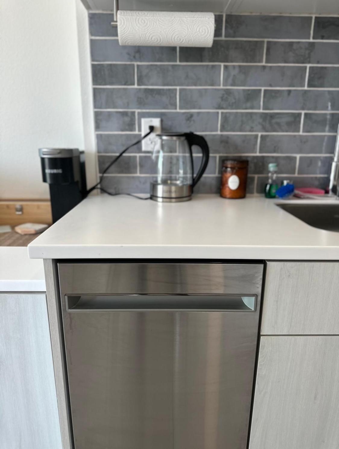 Apartment Heart Of Hollywood-walk Of Fame 1bd With View -free Parking, Balcony, Wifi, Rooftop, Gym, Upscale Amenities Los Angeles